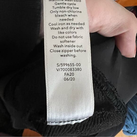Athleta Recover Hoodie Sweatshirt in Black - Picture 9 of 10